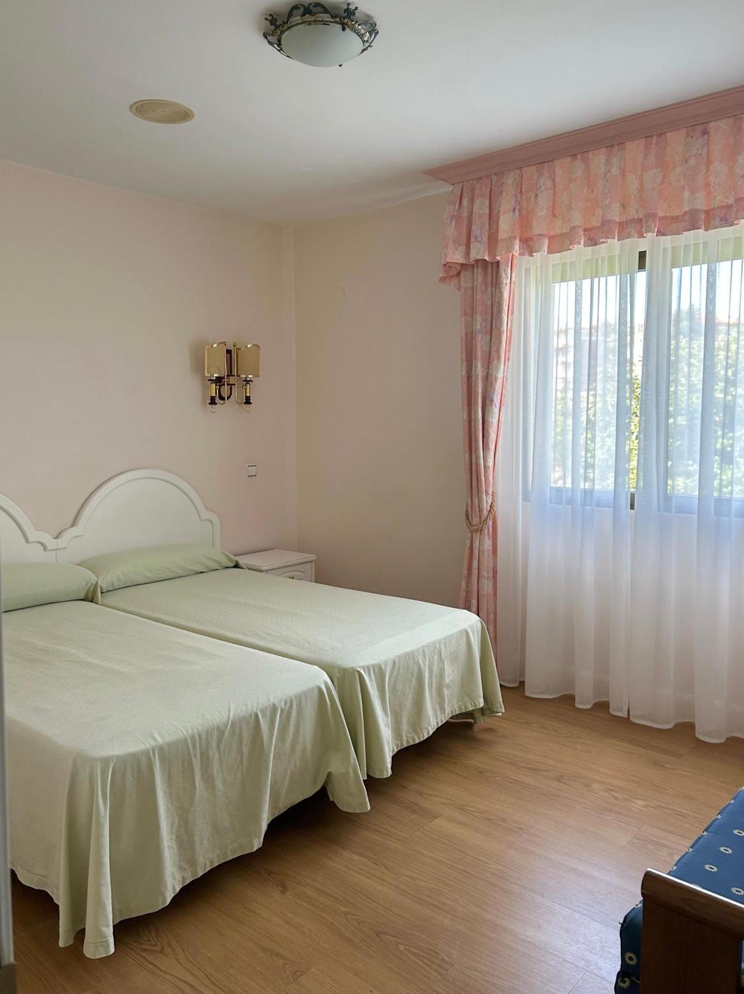 Hospedaje De La Hoz Исла Экстерьер фото
